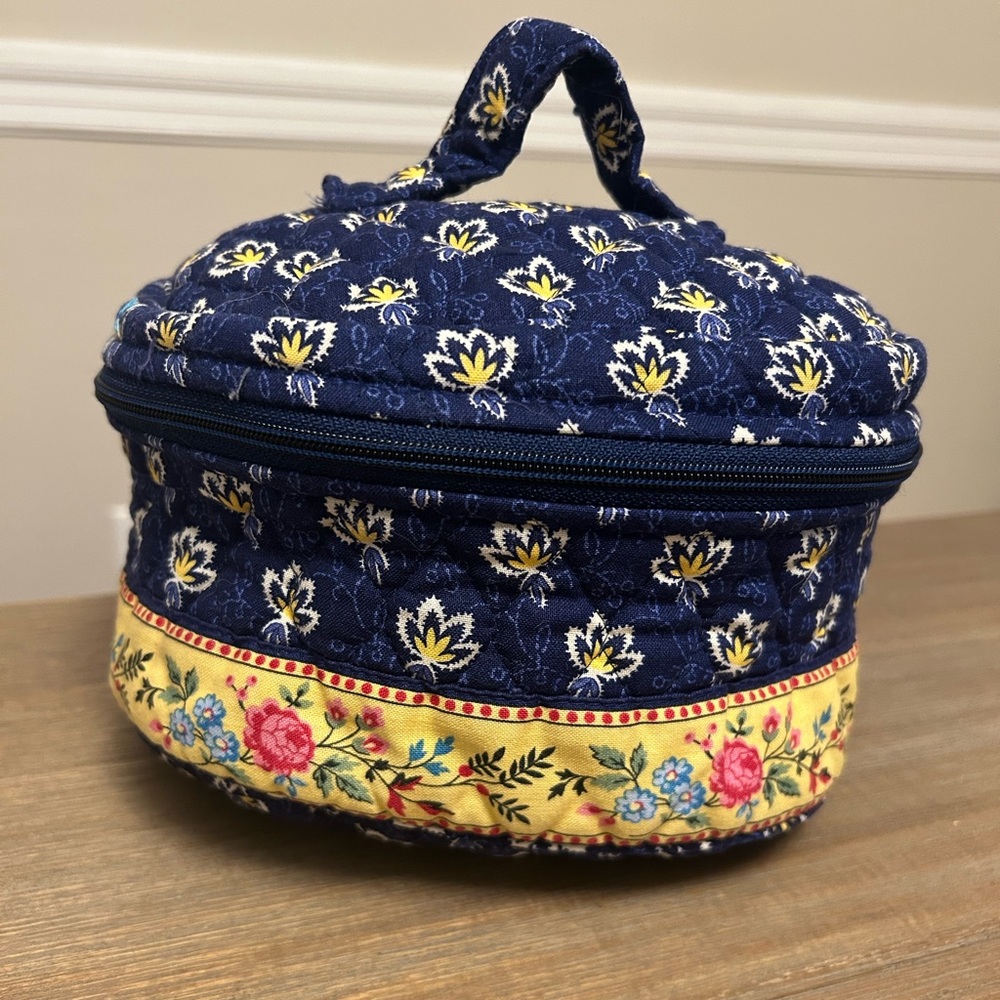 Vera Bradley 2002 Maison Blue Home and Away Travel Case - Picture 10 of 10